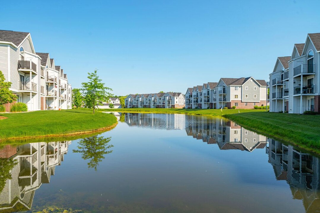 Heatherwood Apartments in Grand Blanc, MI - Building Photo