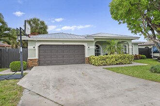 401 NW 16th Pl in Pompano Beach, FL - Building Photo - Building Photo