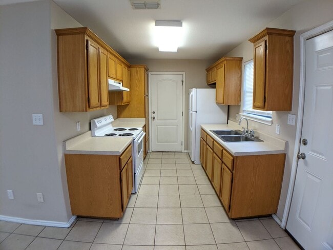 3613 N Arroyo Park Ln in Harlingen, TX - Building Photo - Building Photo