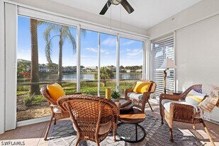 2295 Carrington Ct in Naples, FL - Building Photo