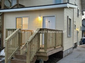 3719 3rd St in Des Moines, IA - Building Photo