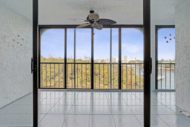 1631 Riverview Rd in Deerfield Beach, FL - Building Photo - Building Photo