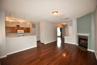 1303 Julies Walk in Pflugerville, TX - Building Photo - Building Photo
