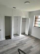 3339 NW 33rd St in Miami, FL - Foto de edificio - Building Photo