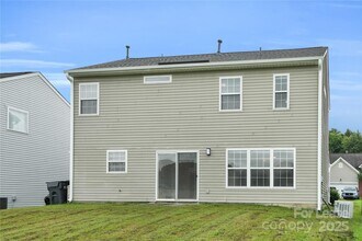 12915 Deaton Hill Dr in Charlotte, NC - Foto de edificio - Building Photo