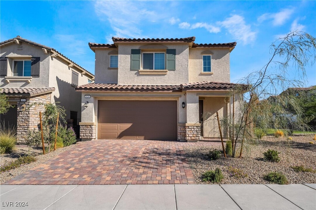 820 Nova Heights St in Henderson, NV - Building Photo
