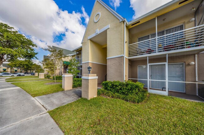 property at 2809 N Course Dr