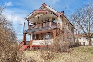 14001 Idarose Ave in Cleveland, OH - Building Photo