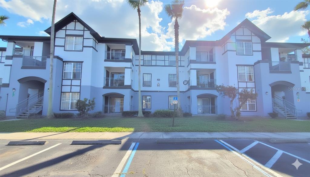 3700 Castle Pines Ln in Orlando, FL - Building Photo