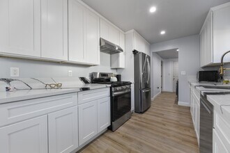 341 E 91st St in Los Angeles, CA - Building Photo - Building Photo