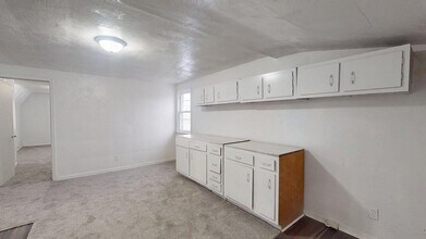 3863 E 154th St in Cleveland, OH - Building Photo - Building Photo