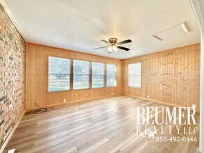 4833 Huron Dr in Pensacola, FL - Building Photo - Building Photo