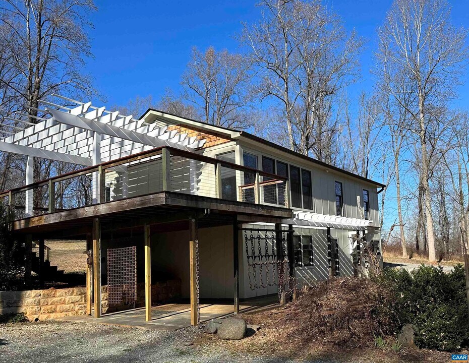 652 Ivy Hill Ln in Charlottesville, VA - Building Photo