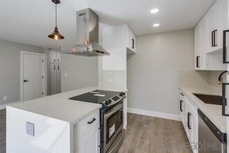9574 Carroll Canyon Rd in San Diego, CA - Building Photo - Building Photo