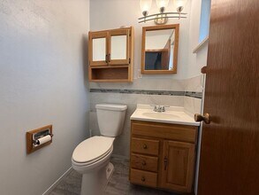 1231 S Marshall St in Lakewood, CO - Foto de edificio - Building Photo