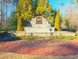 769 Crestwell Cir SW in Atlanta, GA - Building Photo