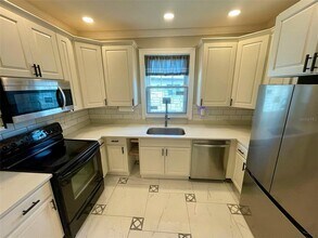 3953 Arkansas Ave NE in St. Petersburg, FL - Building Photo - Building Photo