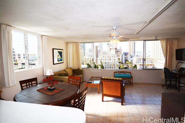 435 Seaside Ave in Honolulu, HI - Building Photo - Building Photo