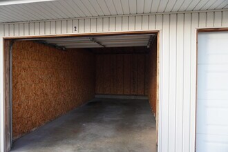 1400 E Rushmore Dr, Unit 3 in Brandon, SD - Building Photo - Building Photo