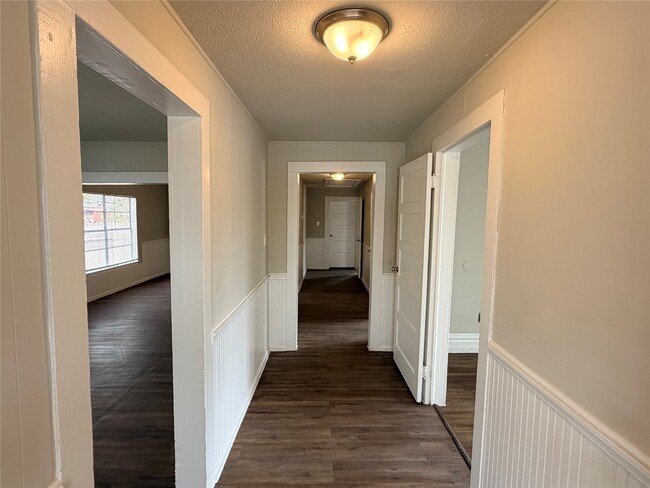 2212 Semmes St in Houston, TX - Building Photo - Building Photo