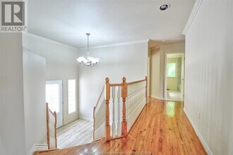 210 Martindale Ln in Lakeshore, ON - Building Photo - Building Photo