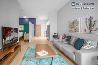 320 D St in Boston, MA - Building Photo - Building Photo