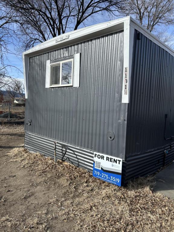 property at 1101 W 4th St