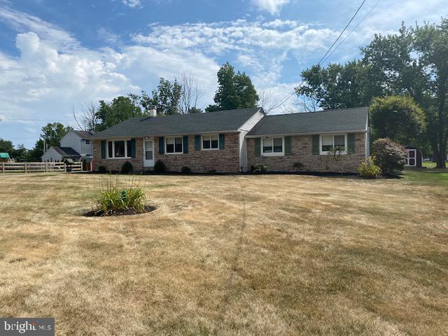 1216 Tunnel Rd in Perkasie, PA - Building Photo