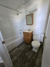 1404 E Lake Rd in Erie, PA - Building Photo - Building Photo