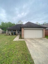 3915 Jordan View Dr in Southaven, MS - Building Photo