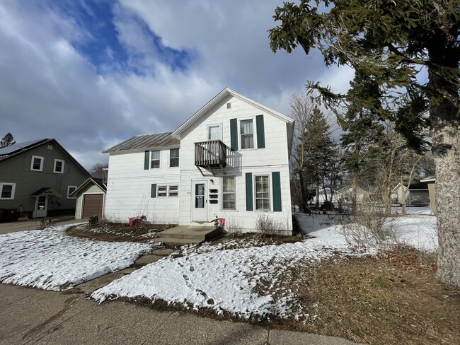 2416 Algoma St, Unit 3