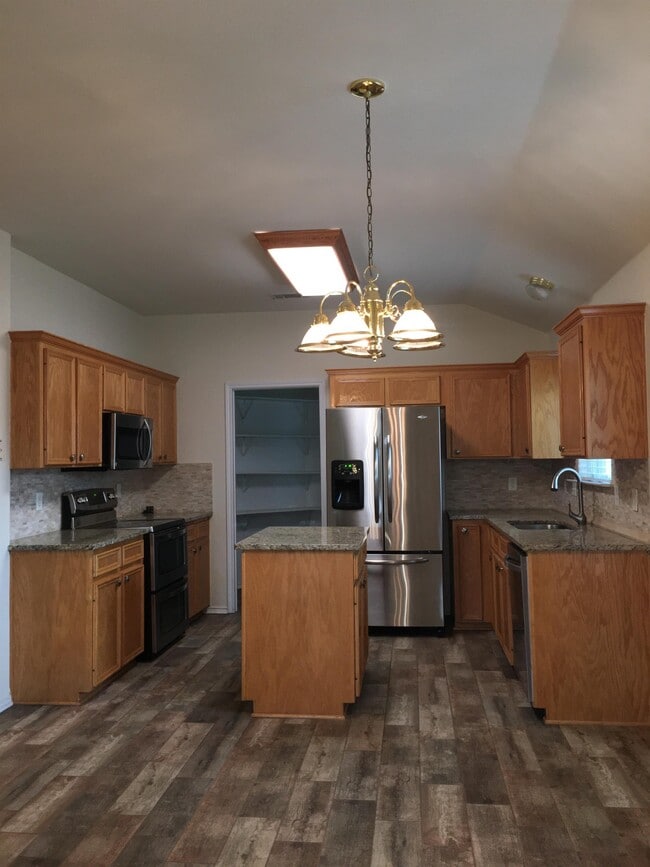 105 E Great Plains Trail in Harker Heights, TX - Building Photo - Building Photo