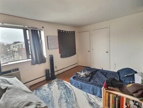 1039 Commonwealth Ave in Boston, MA - Foto de edificio - Building Photo