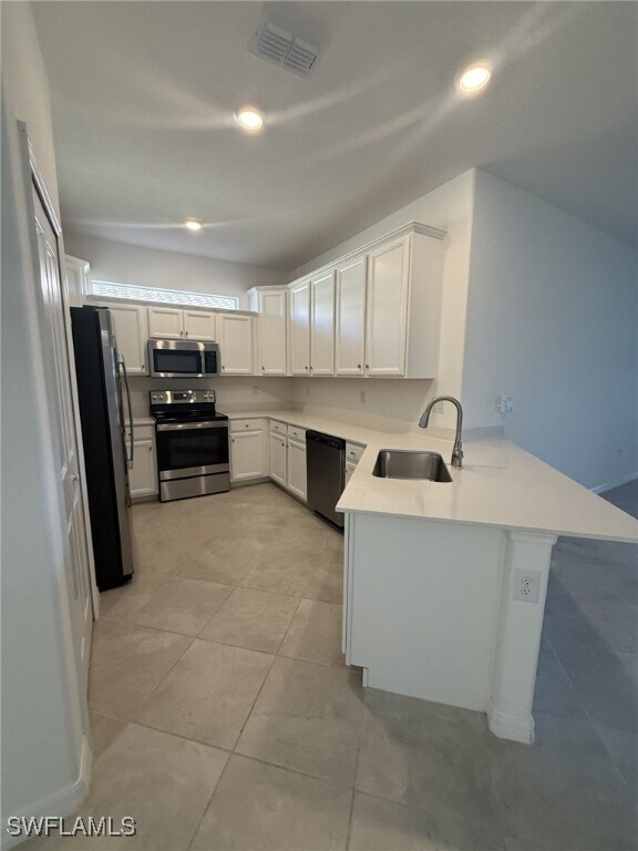 2648 Vine Ave in Naples, FL - Building Photo - Building Photo