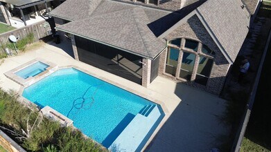 28337 Sterling Oak Dr in The Woodlands, TX - Foto de edificio - Building Photo