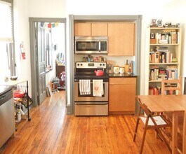 609 S 48th St in Philadelphia, PA - Foto de edificio - Building Photo