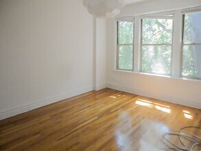 5102 N Winchester Ave, Unit 3 in Chicago, IL - Building Photo - Building Photo