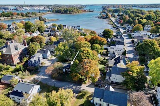 58 Humphreys Ct in Portsmouth, NH - Building Photo - Building Photo