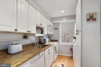 2210 Washington Ave in Silver Spring, MD - Building Photo - Building Photo