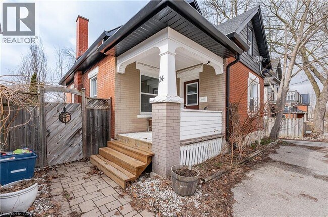 14 Hermie Pl in Kitchener, ON - Building Photo - Building Photo