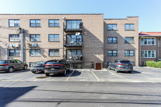 1629 W Sherwin Ave-Unit -APT 303 in Chicago, IL - Building Photo - Building Photo