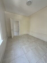 31 Bay 34th St, Unit 2 in Brooklyn, NY - Building Photo - Building Photo