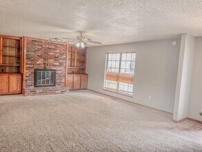 11601 SW 5th St in Yukon, OK - Building Photo - Building Photo