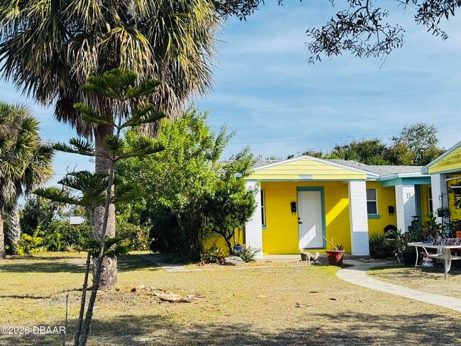 391 S Halifax Dr in Ormond Beach, FL - Building Photo - Building Photo