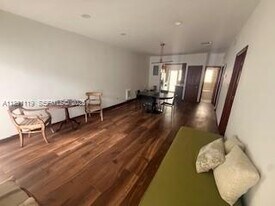 2208 Bay Dr in Miami Beach, FL - Building Photo