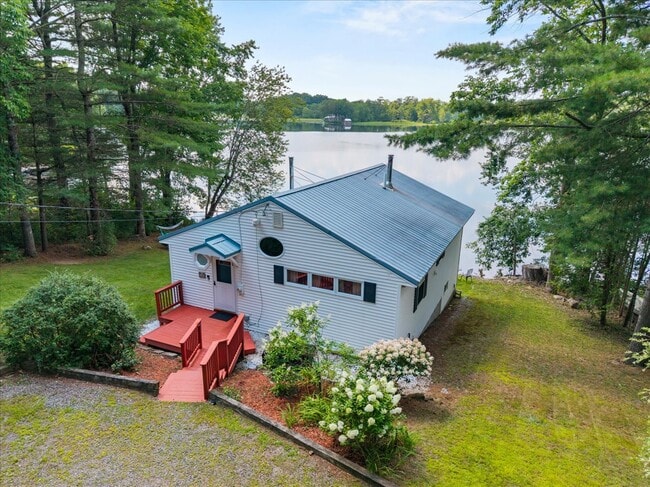property at 35 Horseshoe Way Rd
