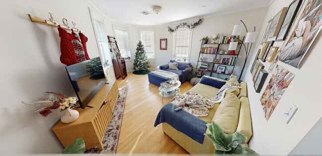 4 Bishop Allen Dr, Unit 2