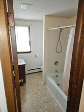70 Elm St, Unit 70 #2 in Southbridge, MA - Building Photo - Building Photo