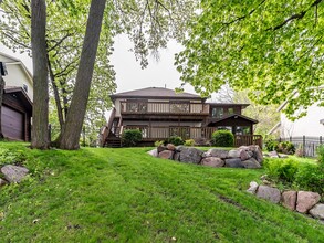 3010 Fairview Rd SW in Prior Lake, MN - Foto de edificio - Building Photo