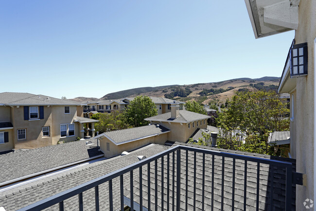 de Tolosa Ranch Apartments in San Luis Obispo, CA - Foto de edificio - Building Photo